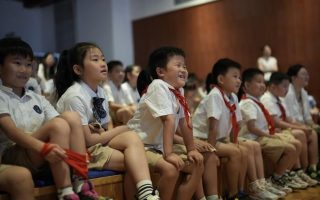 学生和西湖大学教授交流ChatGPT，这所学校的开学典礼超“硬核”