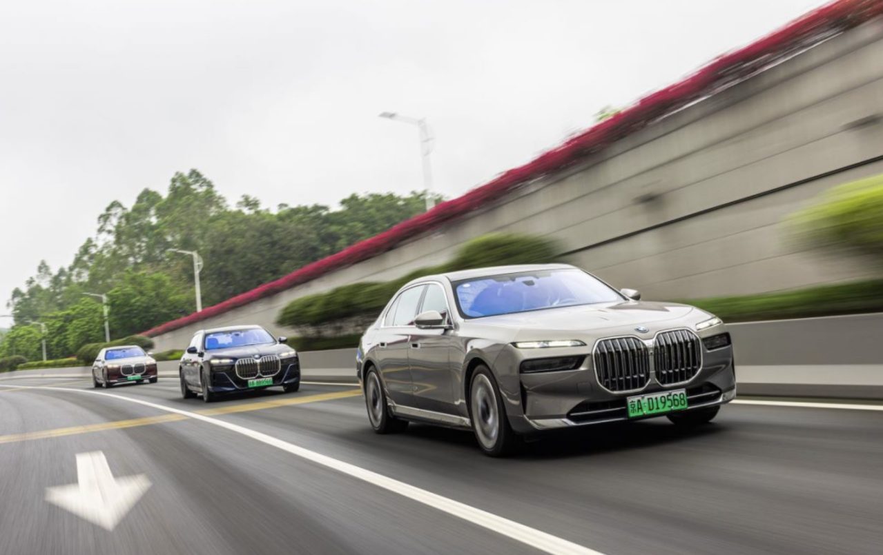 全力以赴电动化，“电动时代旗舰”创新纯电动BMW i7羊城试驾插图