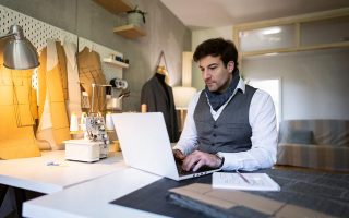 AI人工智能是否会取代服装设计师的工作？