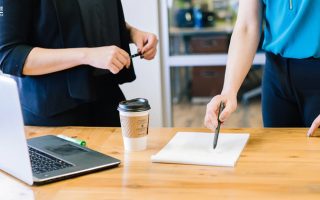 爆火的AI面试，逼疯打工人